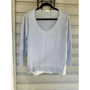 Ecru Baby Blue White Silk Cashmere Blend Sweater V-Neck Blouse Top, Size Medium